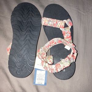 Size 7 platform sandals